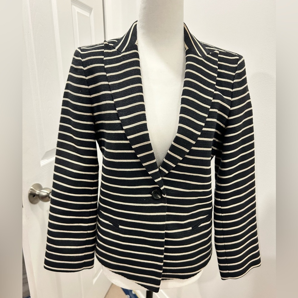 Club Monaco textured blazer size 4